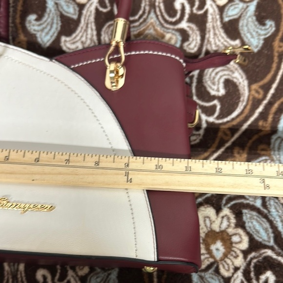 Chic Brown and White Crossbody Bag with Structured Design - Picture 10 of 13